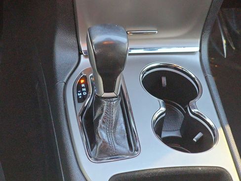 Used 2020 Jeep Grand Cherokee Laredo image 21