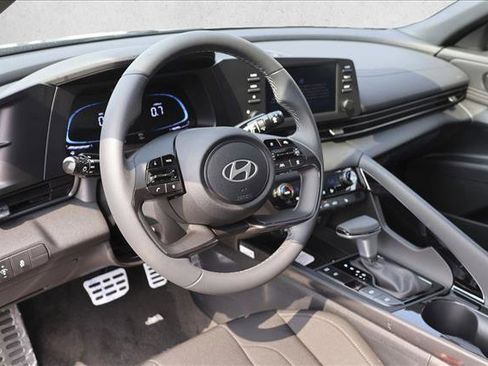 New 2026 Hyundai Elantra SEL Sport FWD image 10