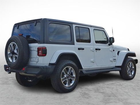 Used 2019 Jeep Wrangler Unlimited Sahara w/ Dual Top Group image 4
