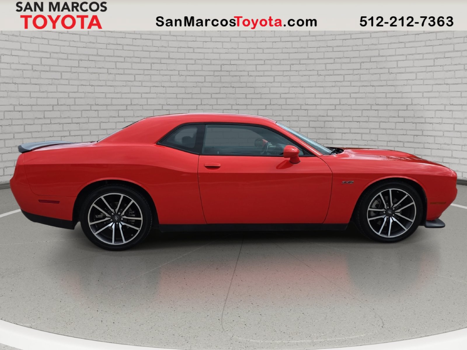 Used 2023 Dodge Challenger R/T RWD image 5