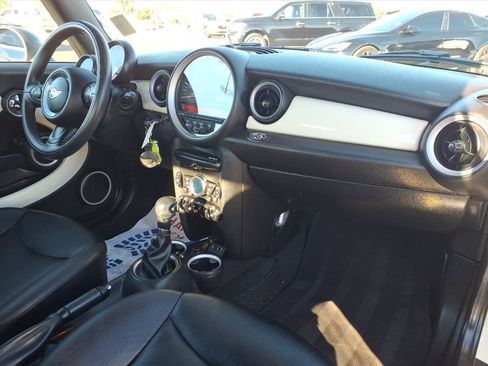 Used 2015 MINI Cooper Convertible image 10