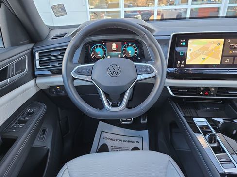 Used 2025 Volkswagen Atlas Cross Sport SEL Premium R-Line image 19