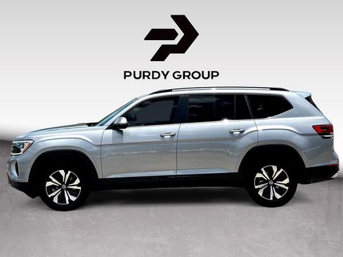 Certified 2026 Volkswagen Atlas SE FWD image 5