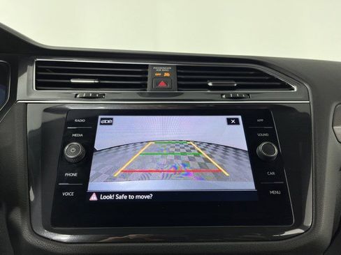 Used 2023 Volkswagen Tiguan SE R-Line FWD image 22