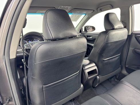 Used 2017 Toyota Camry SE image 27