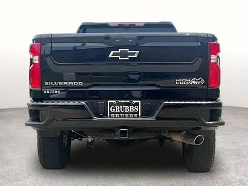 Used 2024 Chevrolet Silverado 2500 High Country w/ High Country Premium Package AWD/4WD image 5