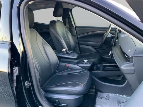 Used 2021 Ford Mustang Mach-E Premium RWD image 9