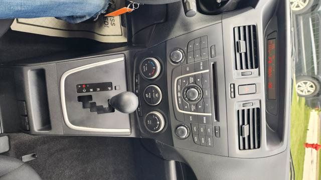 Used 2012 MAZDA MAZDA5 Sport FWD image 23