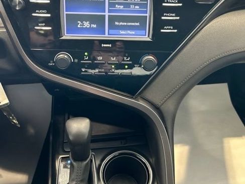 Used 2020 Toyota Camry LE FWD image 12