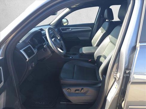 Used 2021 Volkswagen Atlas Cross Sport SE w/ V6 Towing Package image 14