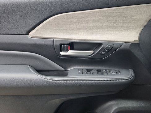 Certified 2026 Toyota Grand Highlander AWD image 22