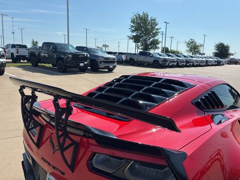 Used 2016 Chevrolet Corvette Z06 w/ Z07 Performance Package RWD image 8