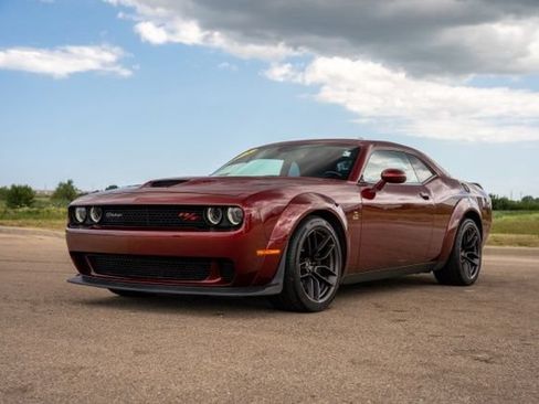 Used 2021 Dodge Challenger R/T Scat Pack RWD image 3