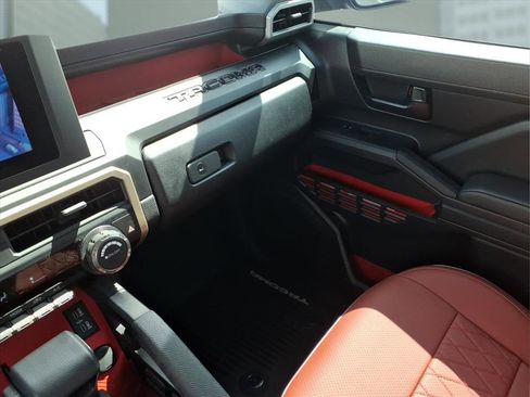 Used 2025 Toyota Tacoma SR image 26