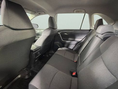 Used 2025 Toyota RAV4 XLE AWD/4WD image 27