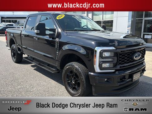 Used 2025 Ford F250 XL w/ STX Appearance Package AWD/4WD image 1