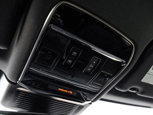 New 2026 Land Rover Range Rover Sport SE AWD/4WD image 33