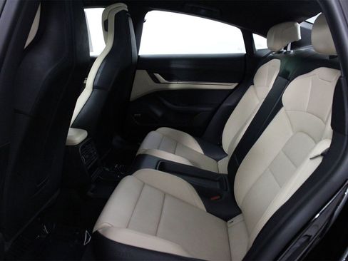 Used 2022 Porsche Taycan 4S image 31