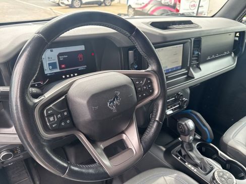 Used 2022 Ford Bronco Black Diamond AWD/4WD image 6