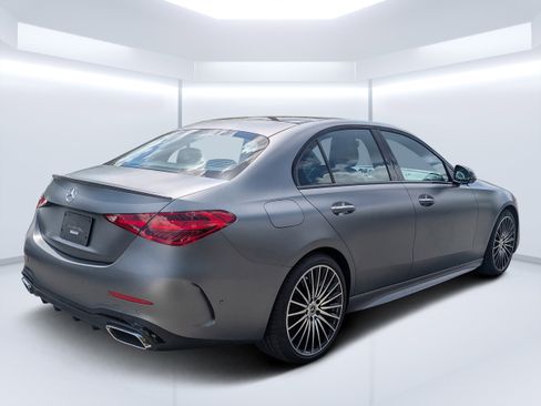 Used 2023 Mercedes-Benz C 300 Sedan image 3