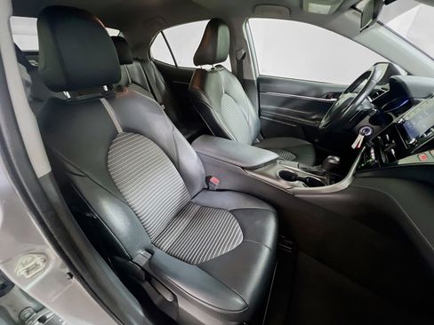 Used 2021 Toyota Camry SE image 30