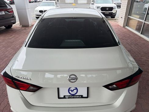 Used 2022 Nissan Altima 2.5 S FWD image 9