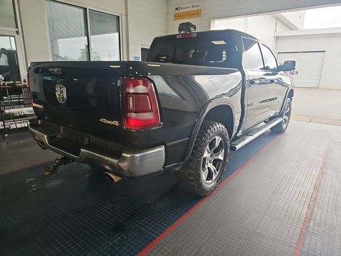 Used 2019 RAM 1500 Laramie AWD/4WD image 3