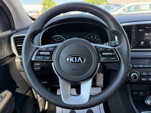 Used 2022 Kia Sportage LX image 21