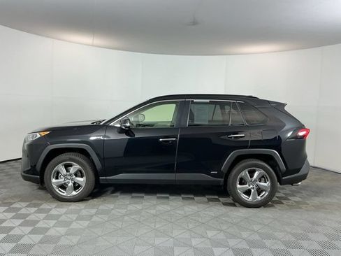 Used 2020 Toyota RAV4 Limited AWD/4WD image 8