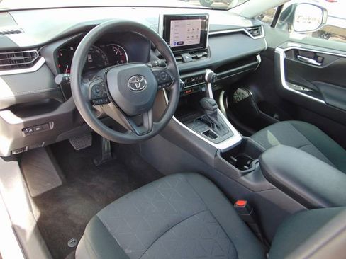 Used 2025 Toyota RAV4 XLE image 11