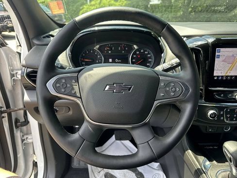 Used 2023 Chevrolet Traverse RS AWD/4WD image 15