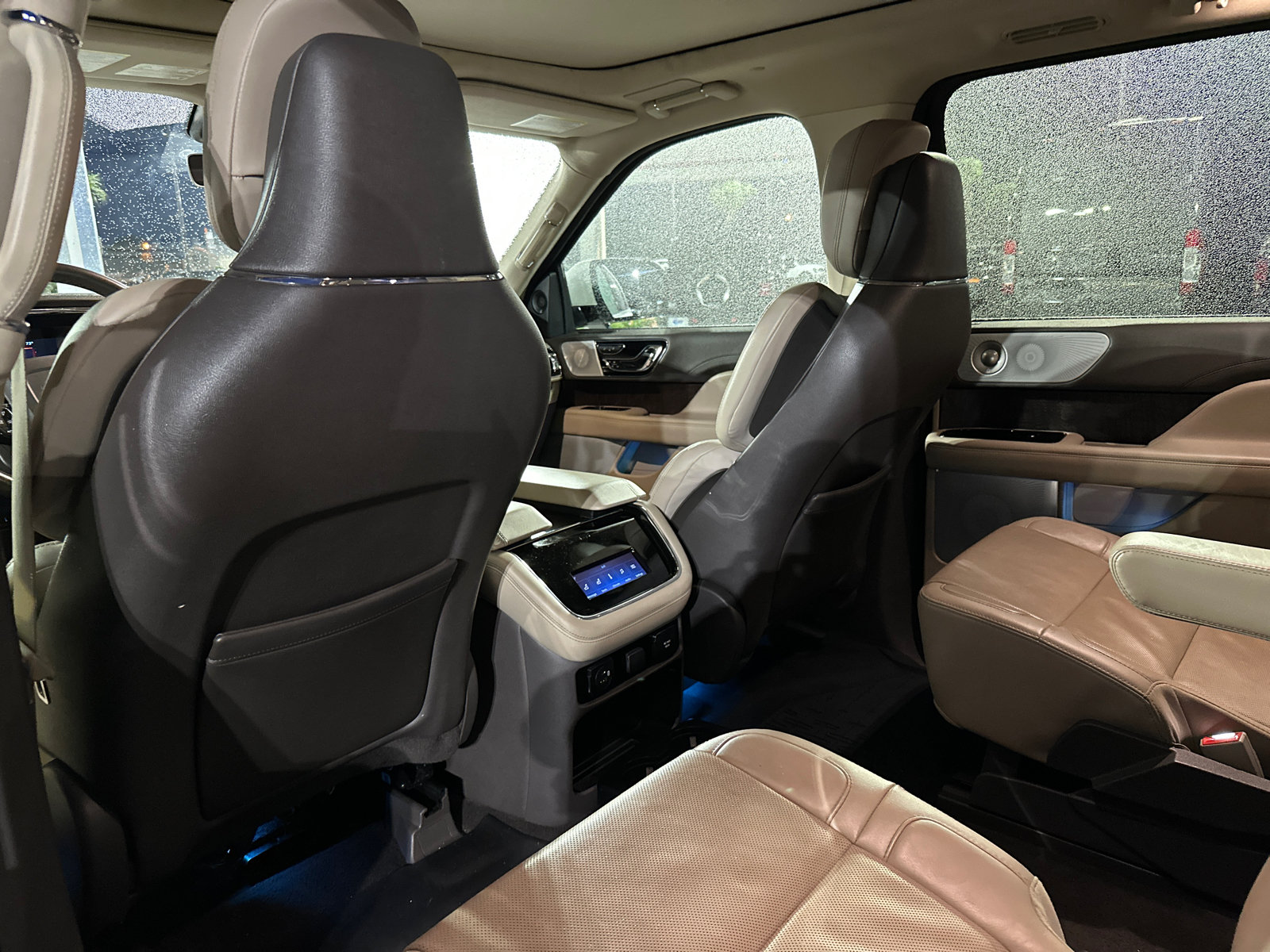 Used 2022 Lincoln Navigator Reserve AWD/4WD image 15