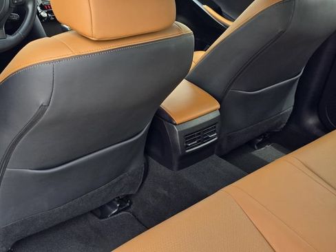 Used 2024 Lexus IS 350 F Sport RWD image 32