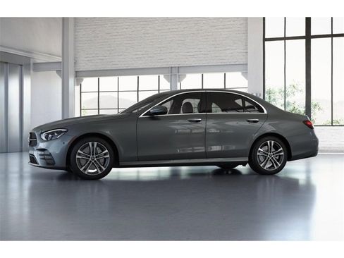 Used 2023 Mercedes-Benz E 350 4MATIC Sedan image 37