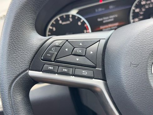 Used 2023 Nissan Altima 2.5 SV FWD image 18