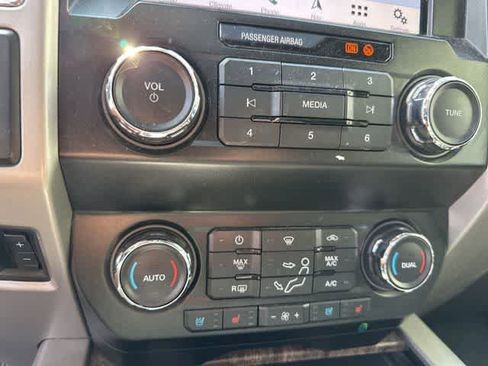 Used 2019 Ford F350 Lariat w/ Lariat Ultimate Package AWD/4WD image 10