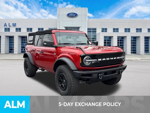 Used 2022 Ford Bronco Wildtrak image 4
