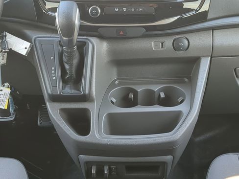Used 2025 Ford Transit 350 XLT image 17