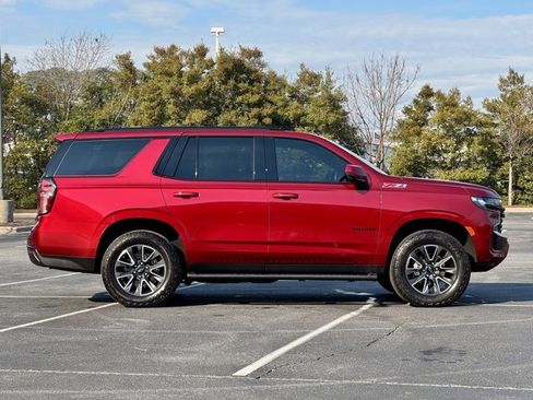 Used 2024 Chevrolet Tahoe Z71 w/ Luxury Package image 9