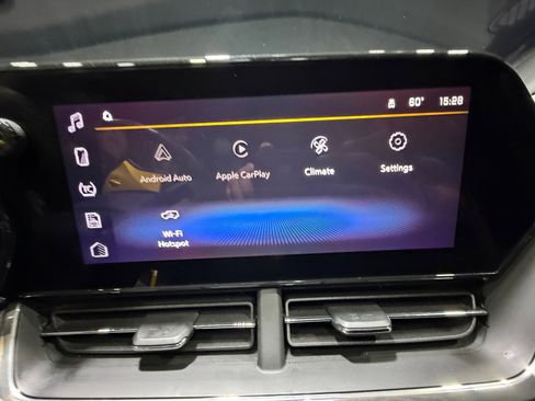 Used 2024 Chevrolet Trax ACTIV w/ Sunroof Package image 28