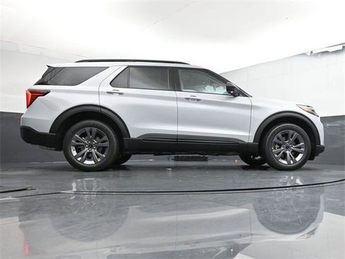 New 2026 Ford Explorer Active w/ Active Comfort Package image 31
