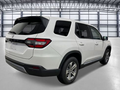 New 2025 Honda Pilot EX-L image 7