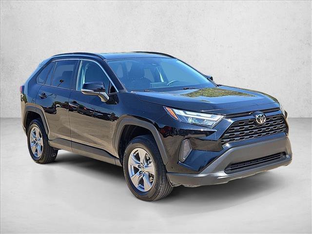 Used 2025 Toyota RAV4 XLE AWD/4WD image 3