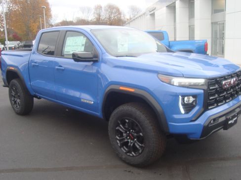 New 2025 GMC Canyon Elevation w/ Convenience Package image 3