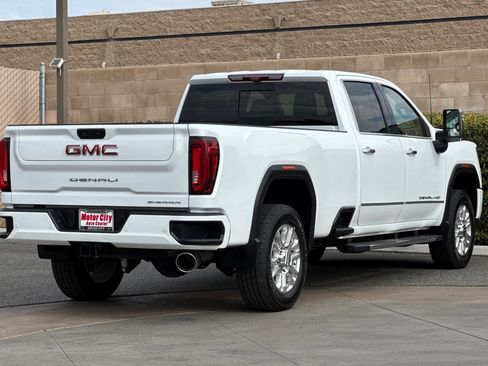 Certified 2020 GMC Sierra 2500 Denali w/ Denali Ultimate Package AWD/4WD image 4