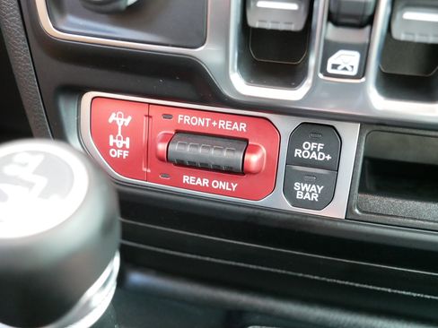 Used 2021 Jeep Wrangler Unlimited Rubicon AWD/4WD image 32