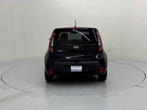 Used 2016 Kia Soul FWD image 4