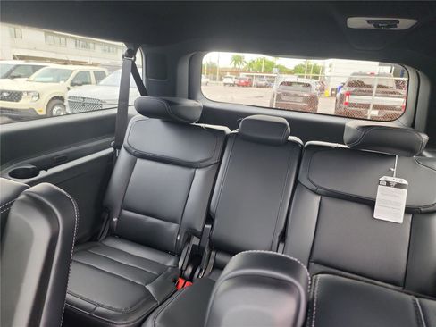 New 2025 Ford Expedition Max Platinum w/ Stealth Performance Package image 18