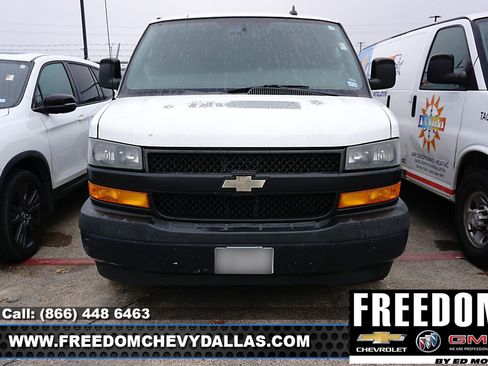 Used 2019 Chevrolet Express 2500 Work Van w/ Enhanced Convenience Package image 2