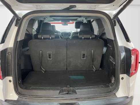 Used 2022 GMC Acadia SLT w/ Technology Package image 28